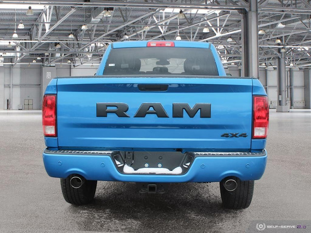 RAM 1500 Classic PETROL