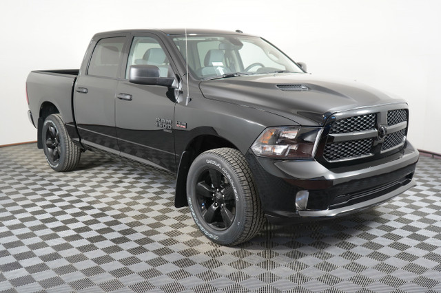 RAM 1500 Classic PETROL