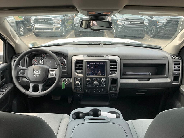 RAM 1500 Classic Automatic