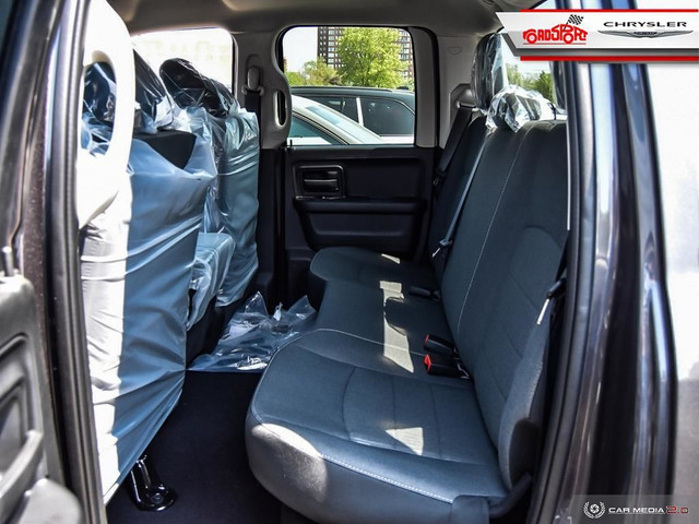 RAM 1500 PETROL