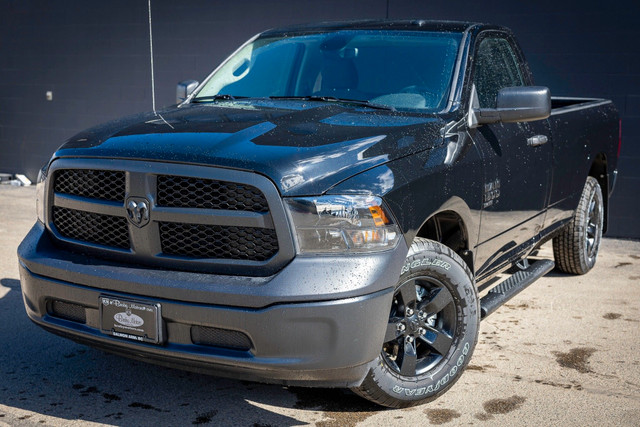 RAM 1500 PETROL