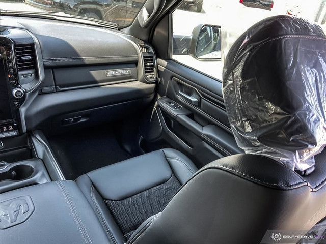 RAM 1500 PETROL
