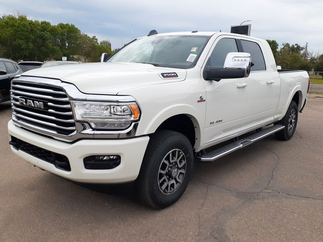 RAM 3500 Features