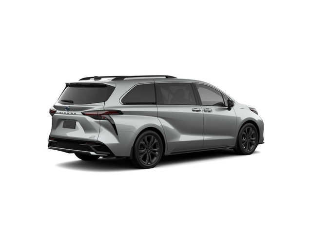 Toyota Sienna image