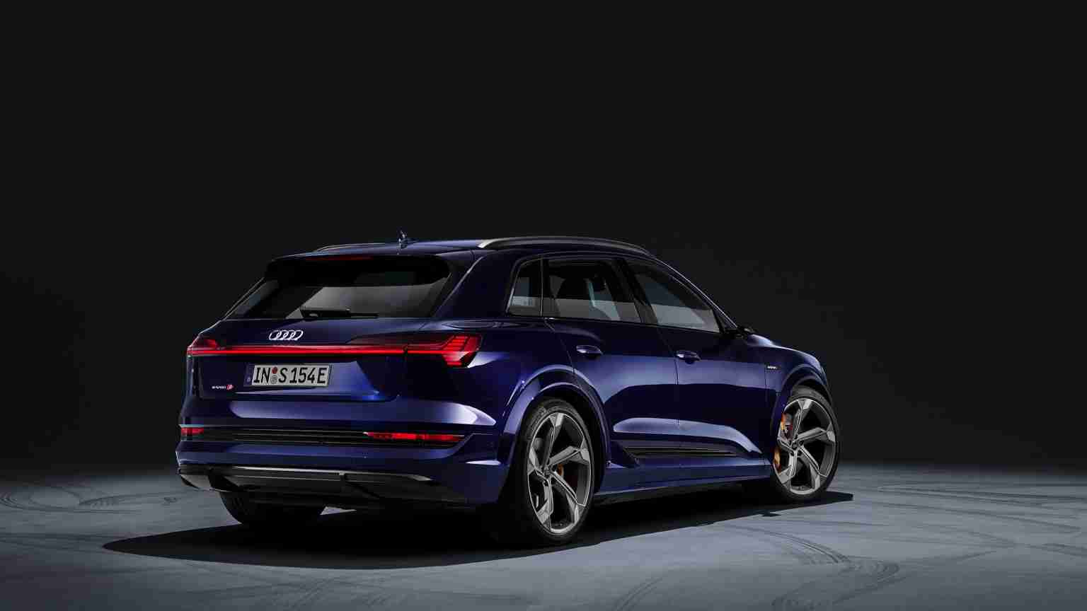 Audi e tron S Interior