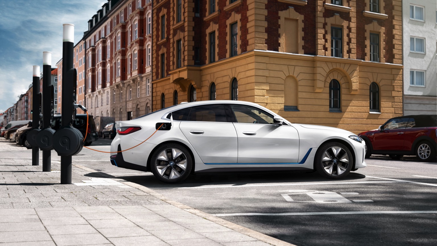 BMW i4 eDrive35 Pictures