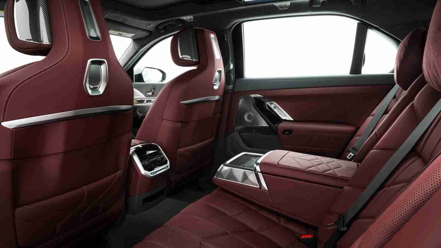 BMW i7 xDrive60 Seating Capacity