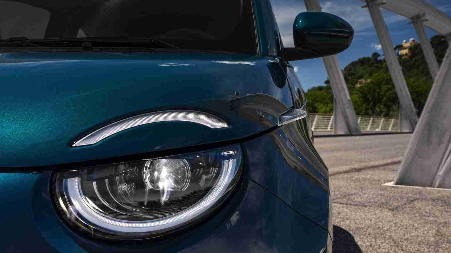 Fiat 500e Hatchback 24 kWh Sales