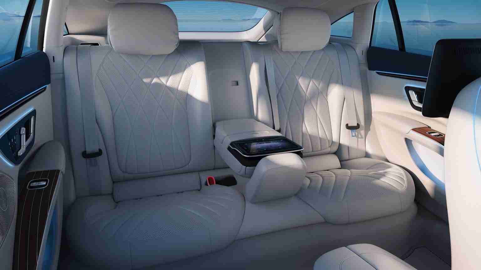 Mercedes EQS 450plus Seating Capacity