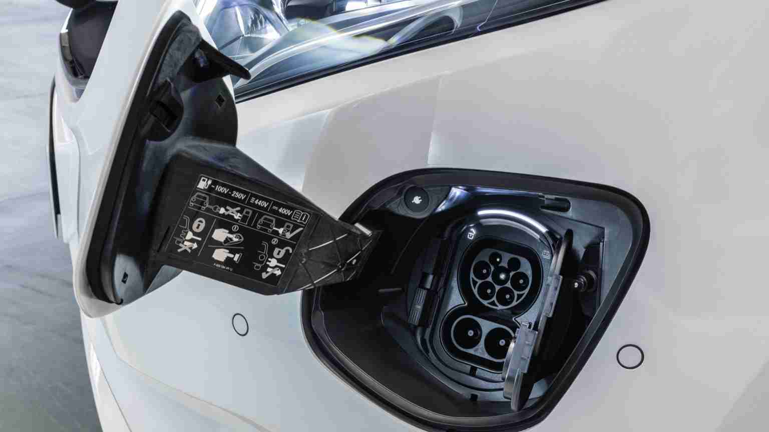 Mercedes eVito Tourer Extra Long 90 kWh Black
