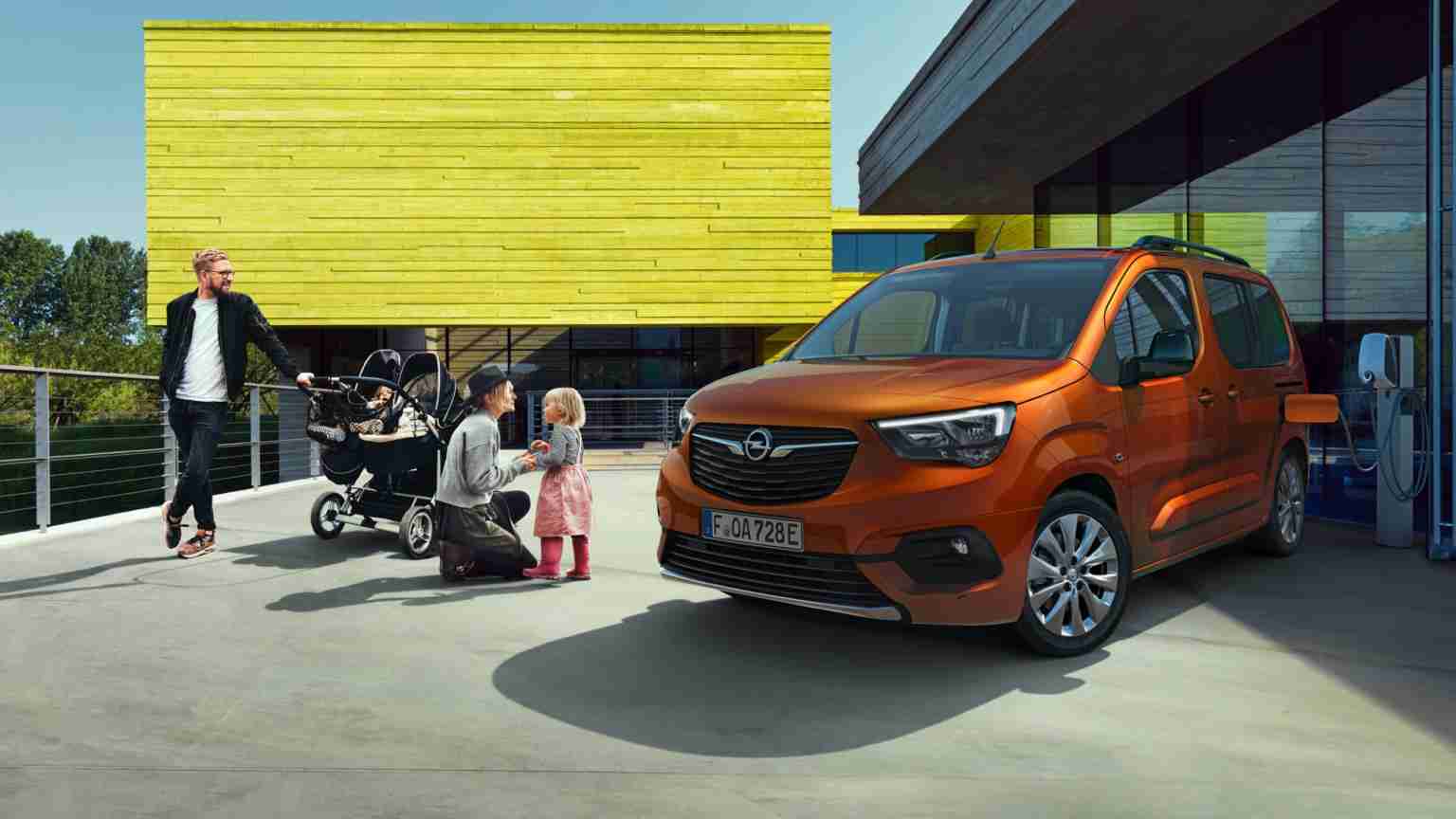 Opel Combo e Life XL 50 kWh Review