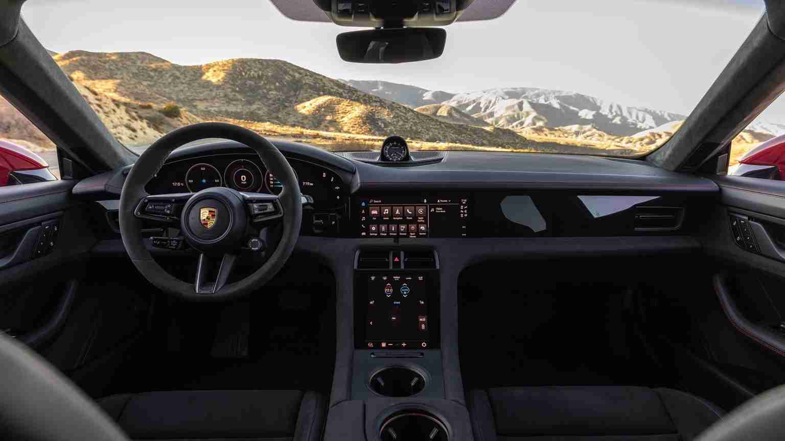 Porsche Taycan GTS Sport Turismo 2021