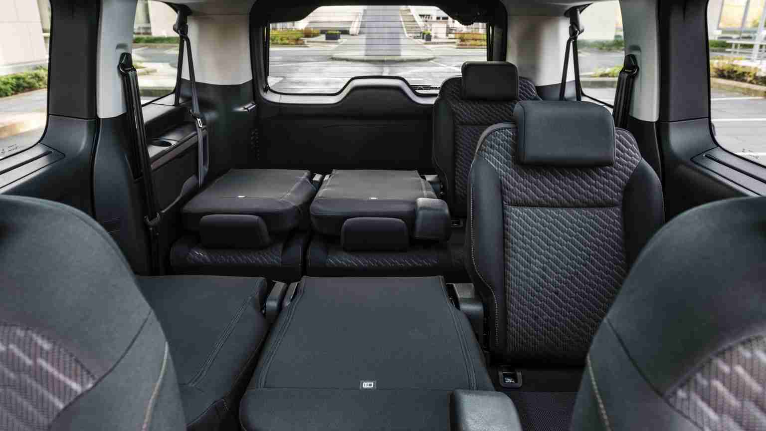 Toyota PROACE Shuttle M 50 kWh 2021