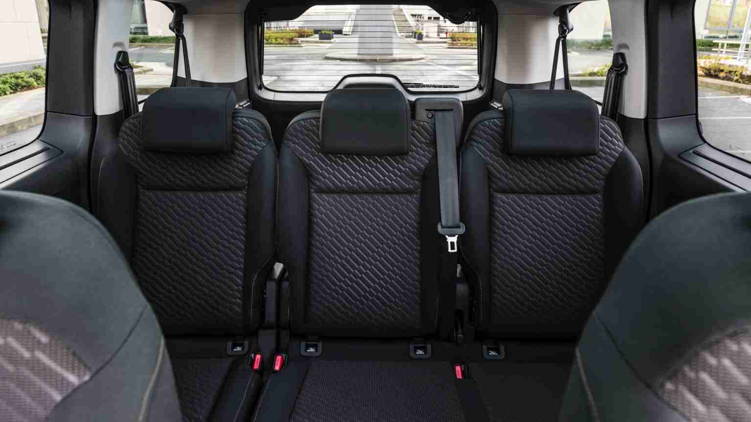 Toyota PROACE Verso L 50 kWh Cost