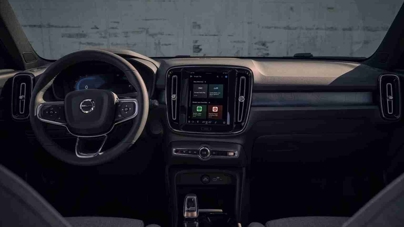 Volvo XC40 Recharge Pure Electric Front Look