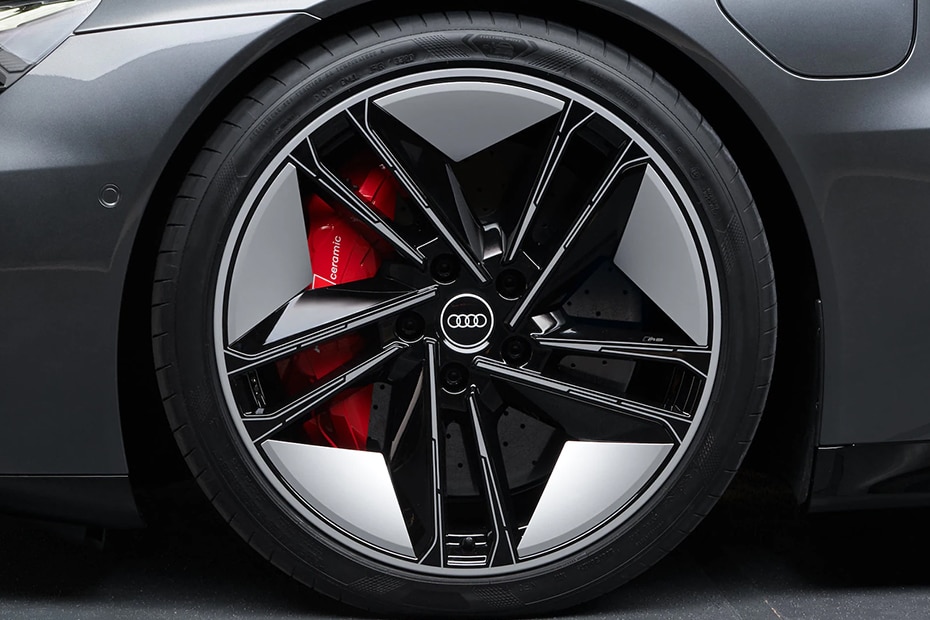 Audi RS e-tron GT Black